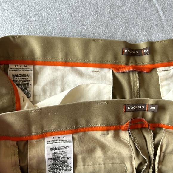 3 for 1 price: 3 pair of Men’s Dockers D3 classic fit khakis - Size 31x30. - Picture 3 of 11